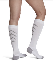Load image into Gallery viewer, Sigvaris Athletic Recovery Compression Socks 15-20mm