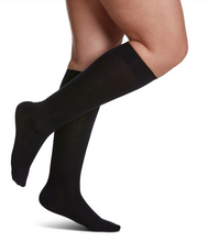 Load image into Gallery viewer, Sigvaris - All Season Merino Wool - Compression Socks 15-20mm - Various Colours