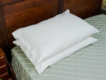 Load image into Gallery viewer, THE COOL KATE MOISTURE-WICKING PILLOWCASE