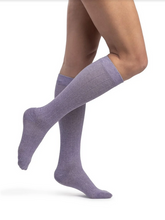 Load image into Gallery viewer, Sigvaris Linen Compressions Socks Lavender
