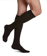Load image into Gallery viewer, Sigvaris - All Season Merino Wool - Compression Socks 15-20mm - Various Colours
